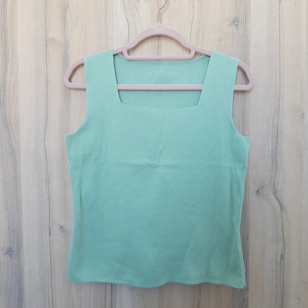 Vintage 90s Womens Tank Top Size M Green Square Neck Knit Minimalist Preppy Soft